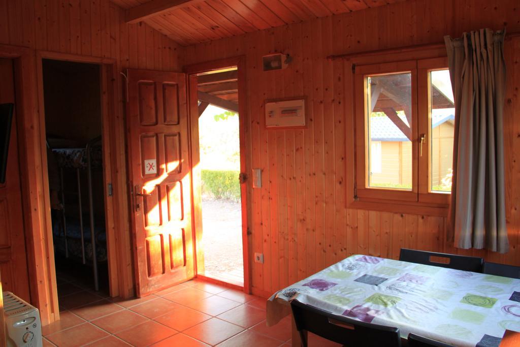 Montsant Park Camping & Bungalow Ulldemolins Buitenkant foto