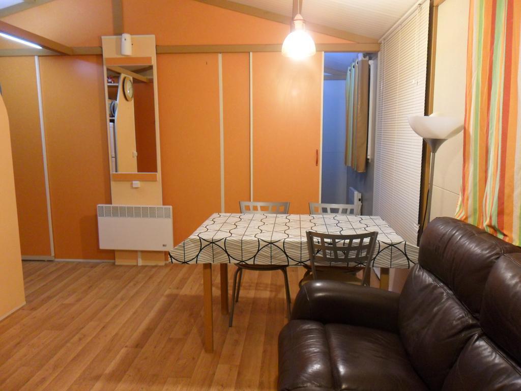 Montsant Park Camping & Bungalow Ulldemolins Buitenkant foto